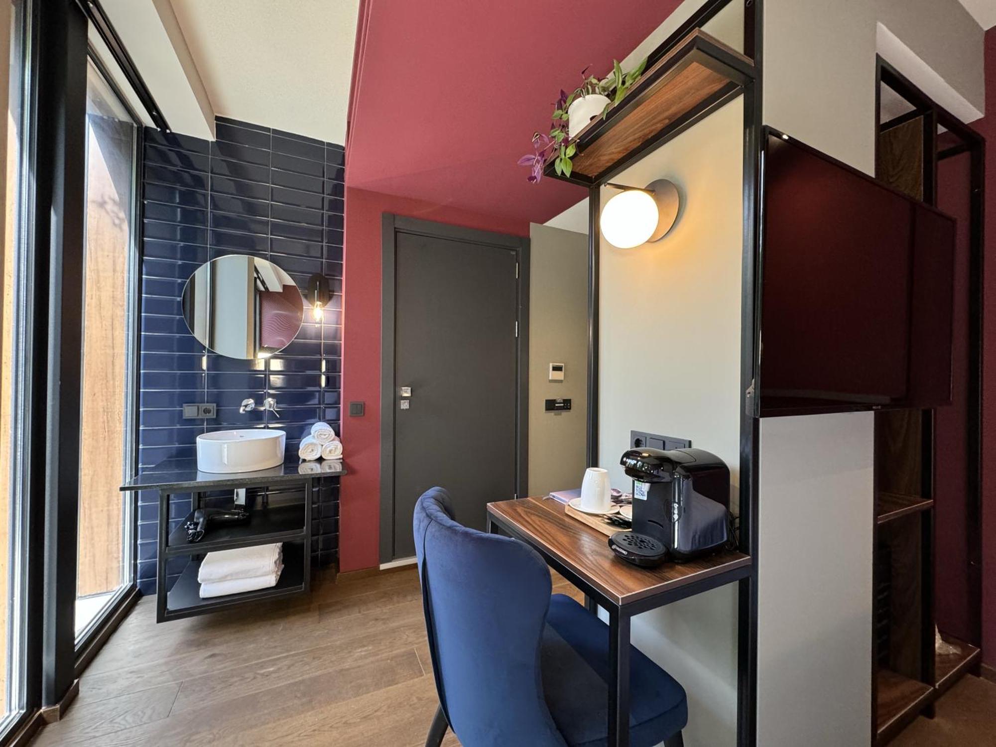 Tbilisi Edition - Design Hotel & Private Spa Екстериор снимка