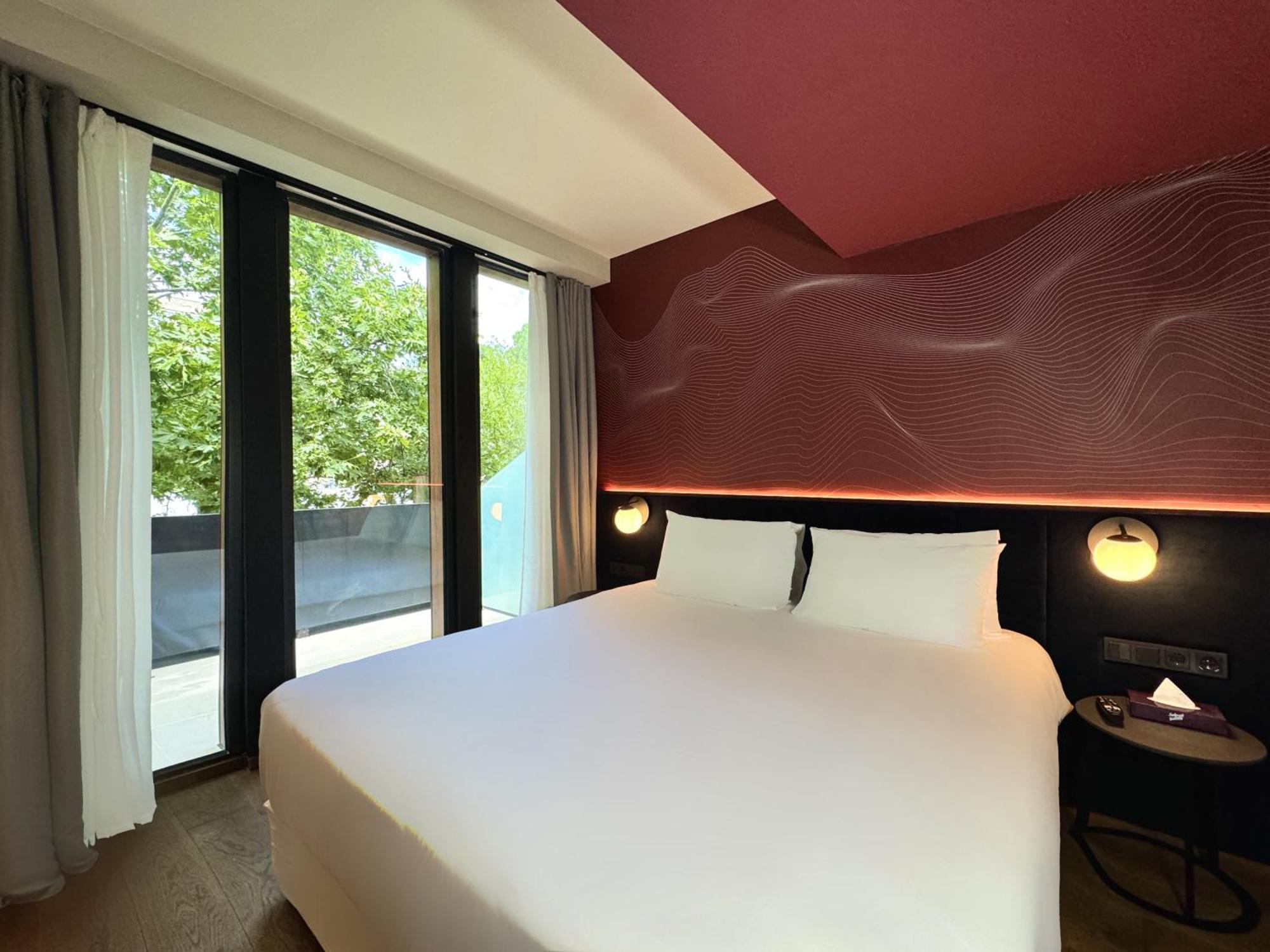 Tbilisi Edition - Design Hotel & Private Spa Екстериор снимка