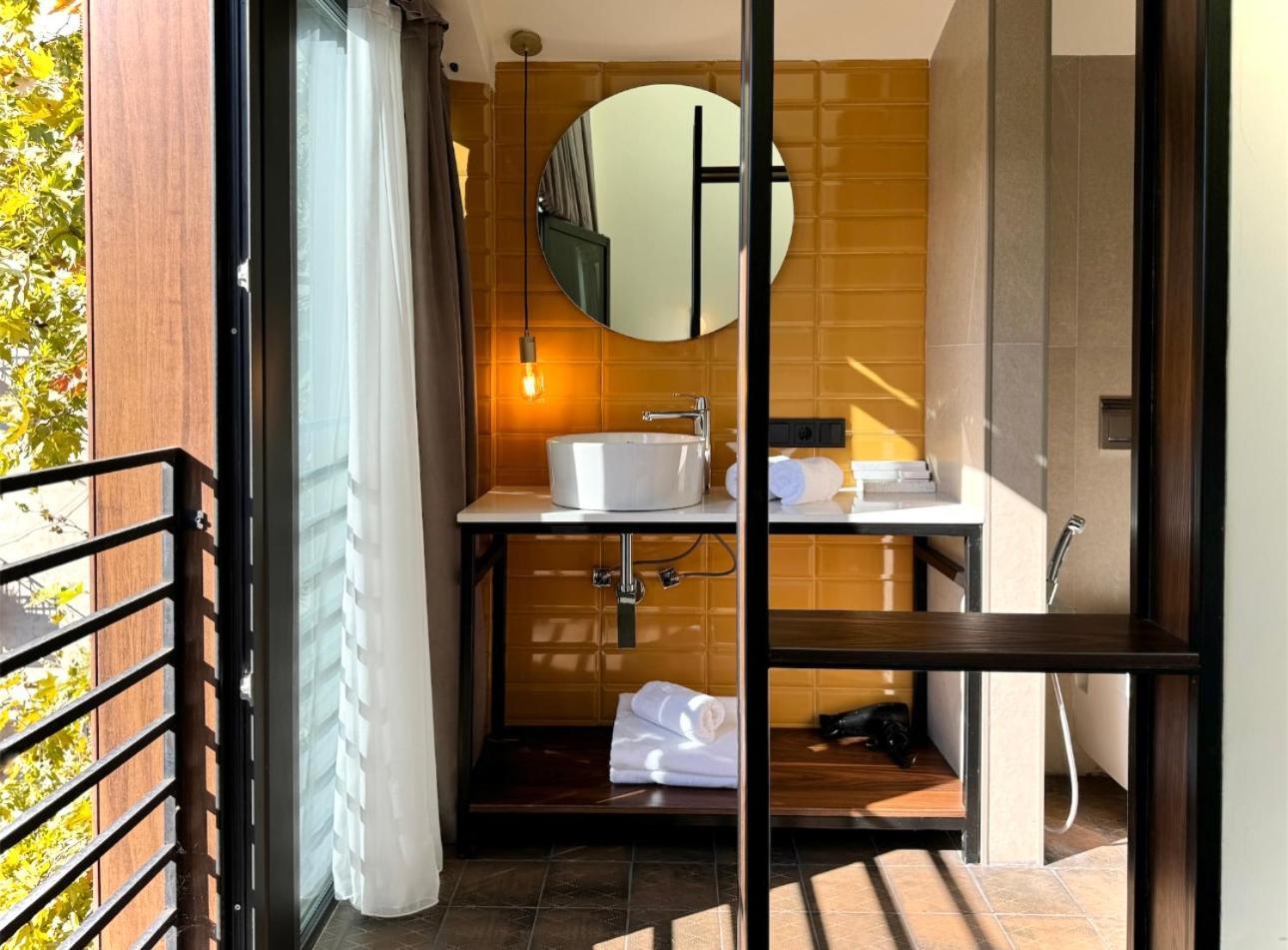 Tbilisi Edition - Design Hotel & Private Spa Екстериор снимка